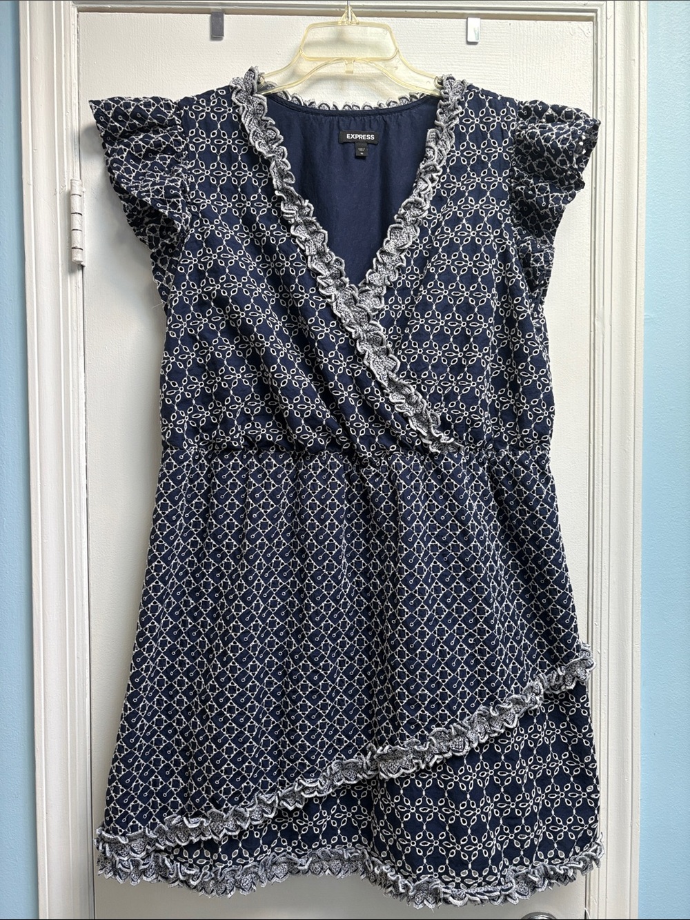 Express Navy White Cotton Eyelet Embroidery Printed Ruffle Dress Women’s Size XL
